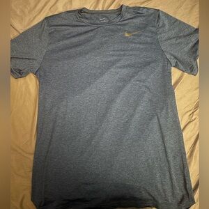 Nike Dri-Fit Tee. Size Mens Medium